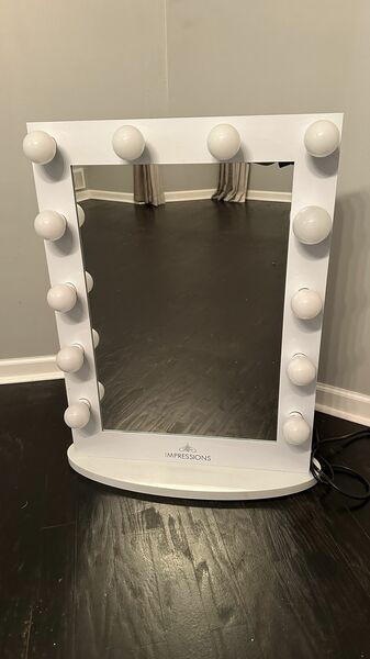 IMPRESSIONS VANITY Mirror