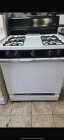 Hotpoint 30” Gas Stove