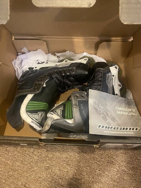 Mission RH Inhaler DS7 Roller Blades Woman (Size In Photo) “Never Worn”